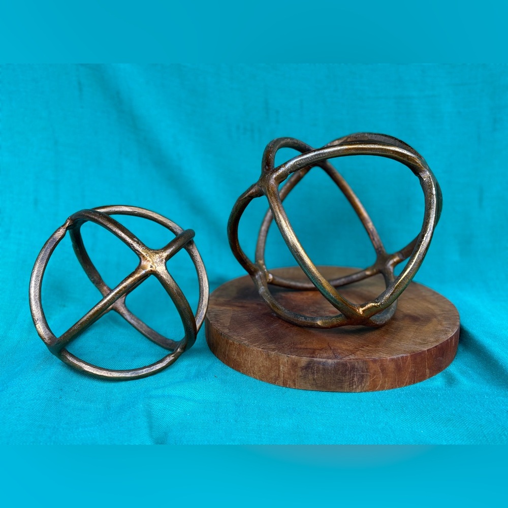 Gold Metal Orb Decor Set